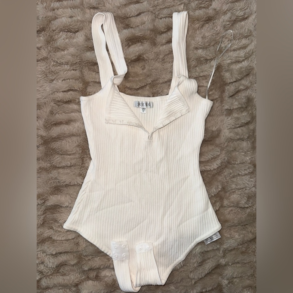 Guess Off-White Ribbed Top